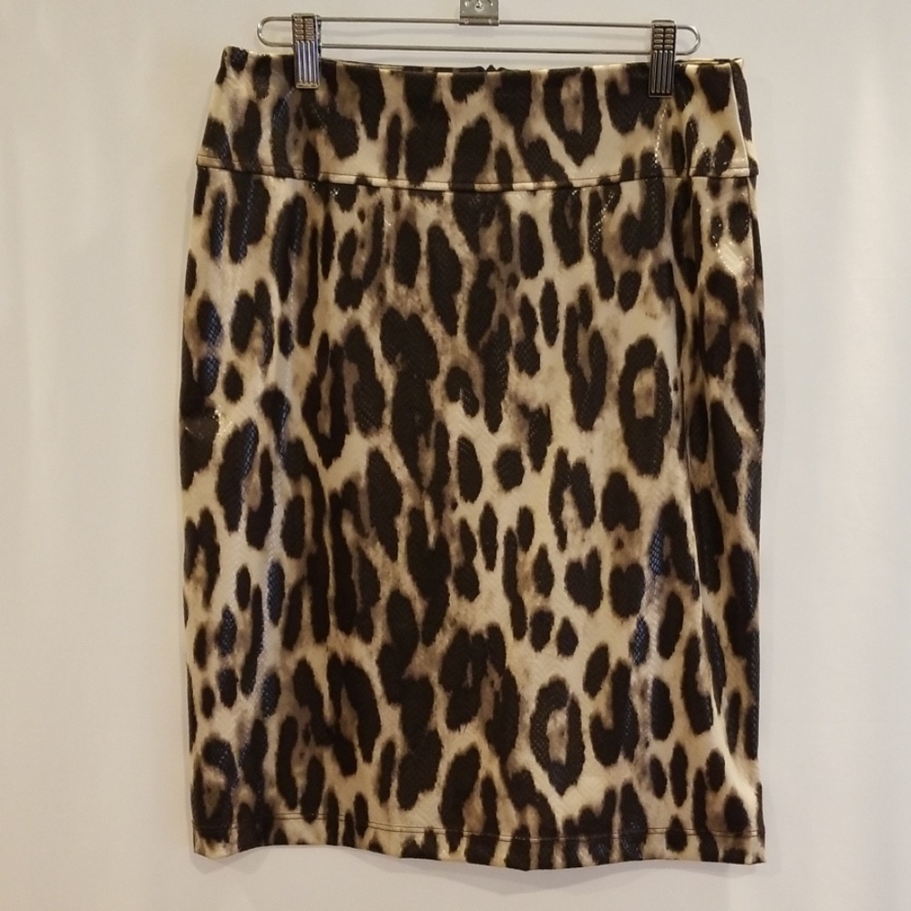 Travelers by Chico's Size 4
